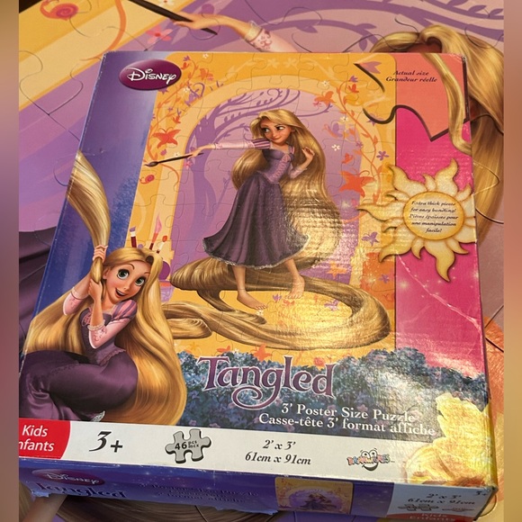 Disney Tangled 2’x3’ puzzle - Picture 3 of 7